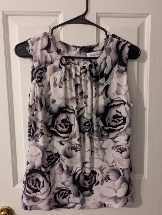 Calvin Klein Tops - Calvin Klein Pleated Crew Neck Sleeveless Purple Floral Blouse